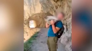 Туриста из Испании оштрафовали на двести тысяч евро за сброс камня в американском парке