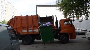 Мусоровоз МК-4453-06 на шасси КамАЗ-53605-L4 (В 491 РУ 122). / KAMAZ garb