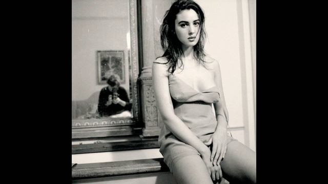 Ты знаешь улетаю прочь (Kanatbek Remix) смотреть онлайн