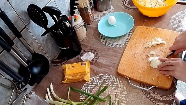 Готовлю пирог с луком и яйцом смотреть онлайн