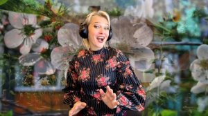 Под окном широким