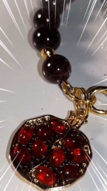 Моя авторская работа. Браслет. Гранат. Garnet.