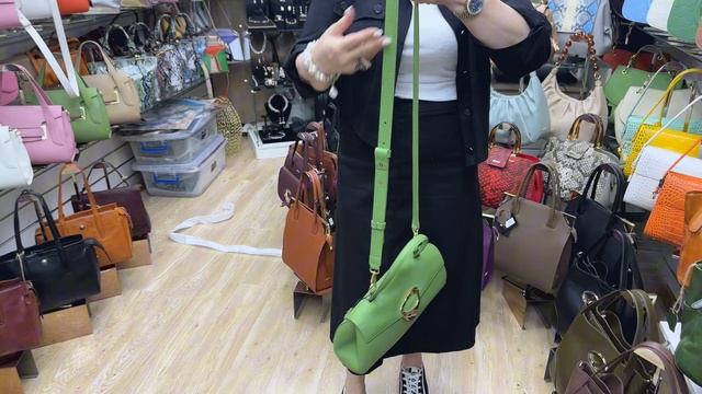 Модные сумки весна–лето 2025 | Обзор тоутов и сетчелов Ri смотреть онлайн