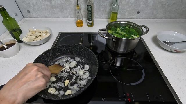🥦🥦🥦 Жареный рис с брокколи и тофу в азиатском стиле смотреть онлайн