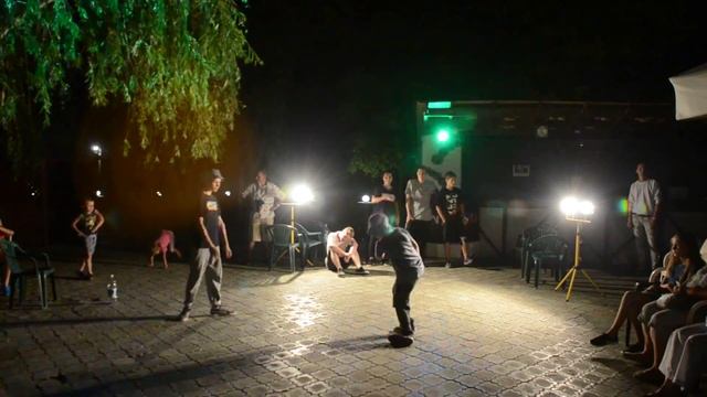 Баттл хип-хоп Дима-Саша №1 смотреть онлайн