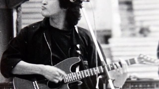 Виктор Цой и группа Кино - Алюминиевые огурцы смотреть онлайн