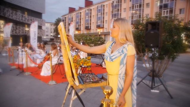 Выставка картин Полины Илюшкиной и концерт оркестра "Ренессанс" "Под небом Альметьевска" смотреть онлайн