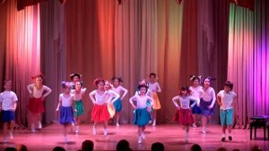 театральная студия "Карнавал" на юбилее школа 1259