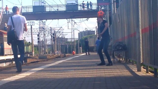 #Прикол с мячом, жонглирование 😊 смотреть онлайн