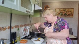 САЛАТ ИЗ КУРИНЫХ СЕРДЕЧЕК И КОРЕЙСКОЙ МОРКОВИ.