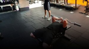 Французский жим лёжа, техника выполнения упражнения.