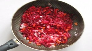 Тушеная капуста с морковью и свеклой