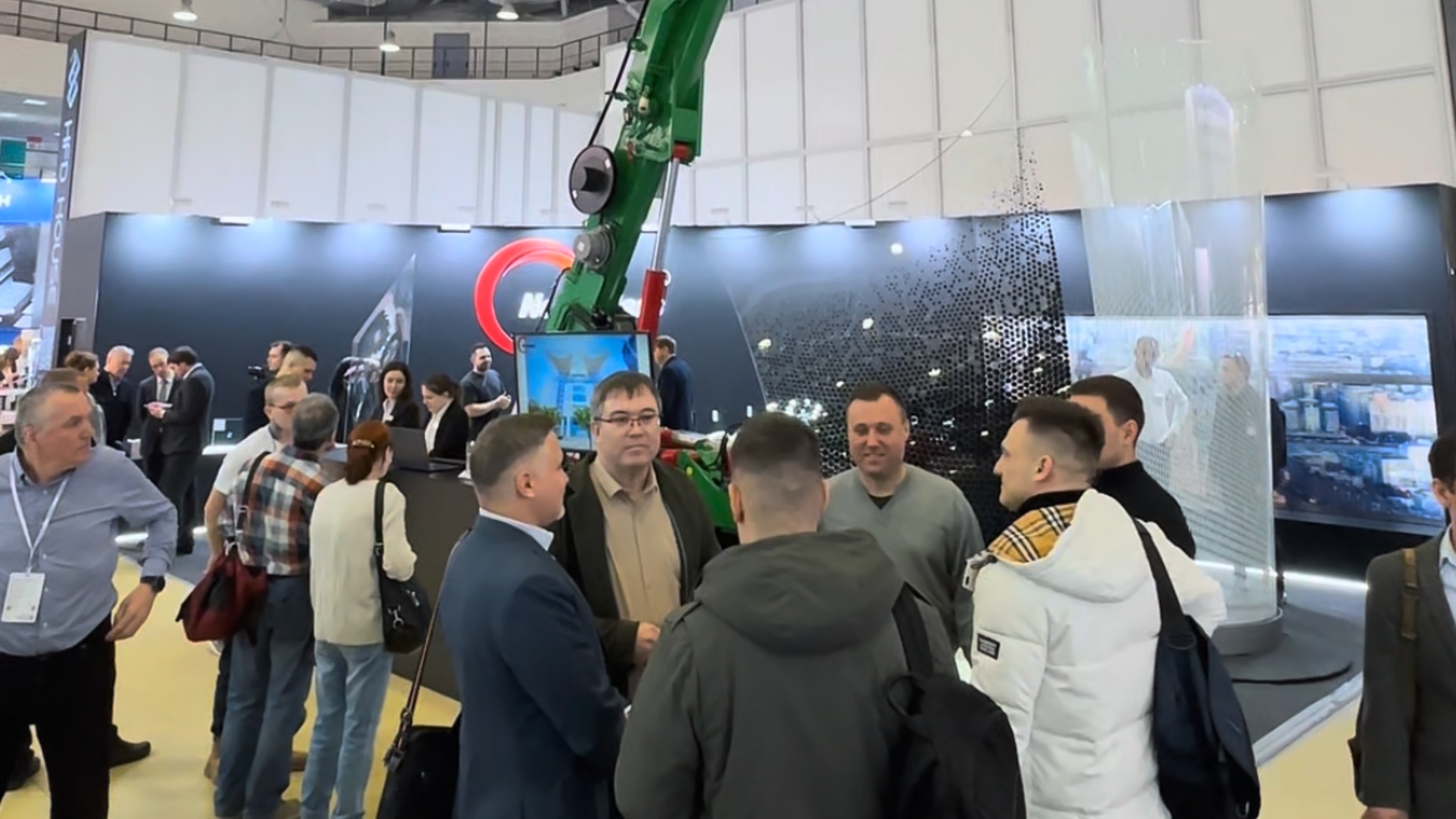 Международная стекольная выставка "Мир стекла 2025" принимаем участие.