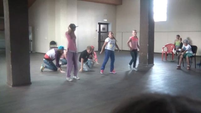 Отчетный концерт в FORMAT DANCE CAMP 2013 младшая группа hip hop смотреть онлайн