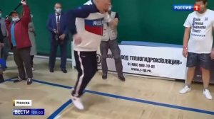 жириновский прыгает в длину смотреть без смс и регистрации