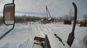Мтз-82. Чистка территории после февральских снегов