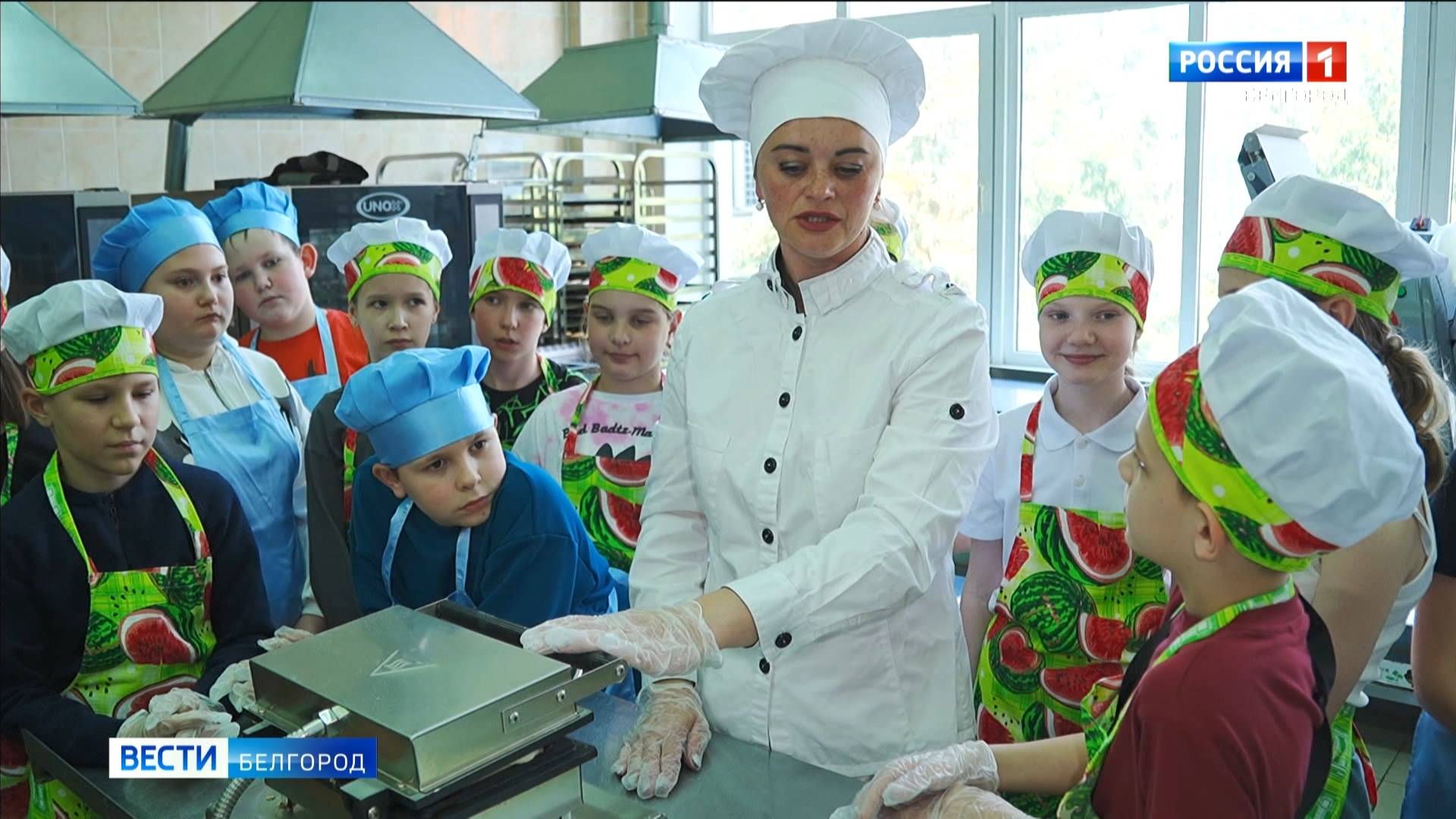 В Белгородском техникуме промышленности и сферы услуг провели мастер-класс для школьников