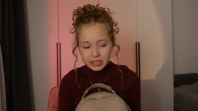 ЧТО В МОЕМ РЮКЗАКЕ?🍂/обзор/ смотреть онлайн