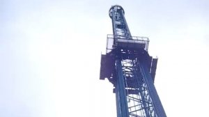 Башня свободного падения, девушка описалась от страха