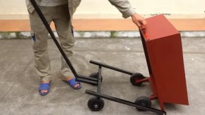 Тележка самосвал для сыпучих грузов из профильной трубы