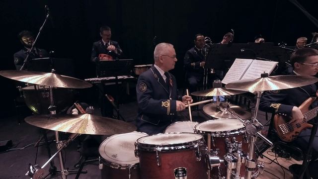 Ударник!  Сергей Казанцев
Пермский губернский оркестр