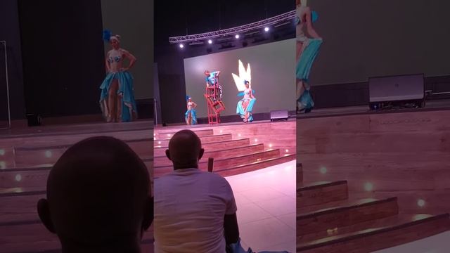 Вечерняя анимация Caribe deluxe princess(tropical deluxe princess). смотреть онлайн