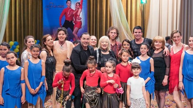 ANI VARBANOVA  &  SVETOSLAV STOICHEV - IZGRQ LUBOV / АНИ ВЪРБАНОВА СВЕТОСЛАВ СТОЙЧЕВ - ИЗГРЯ ЛЮБОВ смотреть онлайн