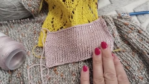 Вязовлог. Вяжу, собираю картину....#вязание #вяжутнетолькобабушки #ручнаяработа #handmade #вязаниесп