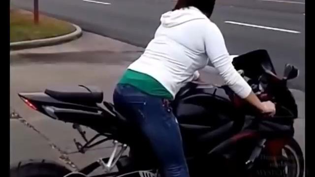 Шикарные девушки на мотоциклах смотреть онлайн