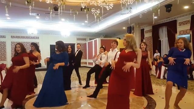 Танец друзей на свадьбе!ДастанСветлана 13 02 2016! Wedding dance