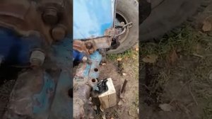 Что делать ? если, Тяга  задевает лонжерон на тракторе