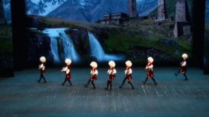 Кавказский танец. Танцуют девочки 10-13 лет