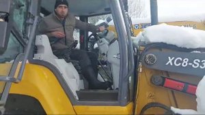 Покрути рулем. Экскаватор-погрузчик XCMG...