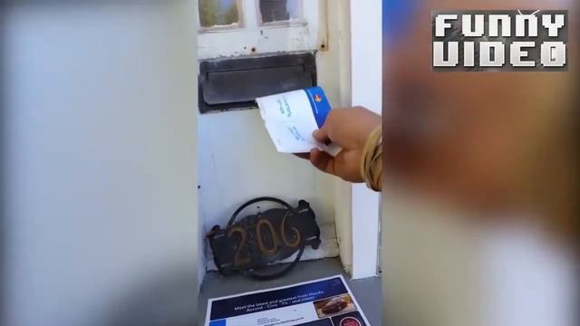 Если Засмеешься ПРОИГРАЕШЬ! СМЕШНЫЕ ПРАНКИ НАД ЛЮДЬМИ САМЫЕ КРУТЫЕ ПРИКОЛЫ 2018 СМЕХ смотреть онлайн