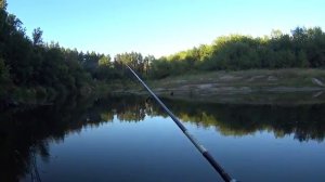 Рыбалка вечером на спиннинг.Рыбалка на малой реке в конце лета.