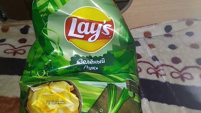 Чипсы Лейс Зелёный Лук лето вкуснее с Lay's
