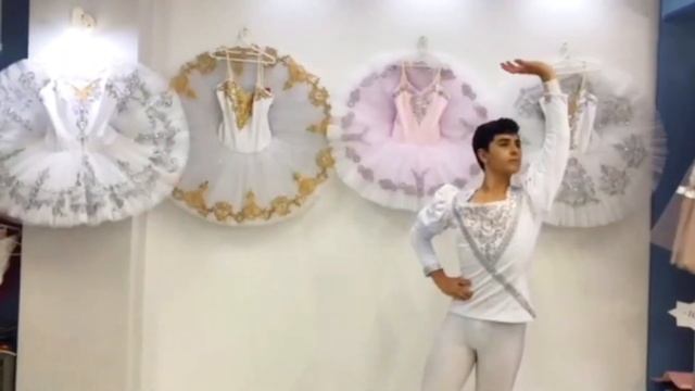 Сценический костюм F0011