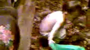 Приколы с малышами. Малыш садится на горшок.