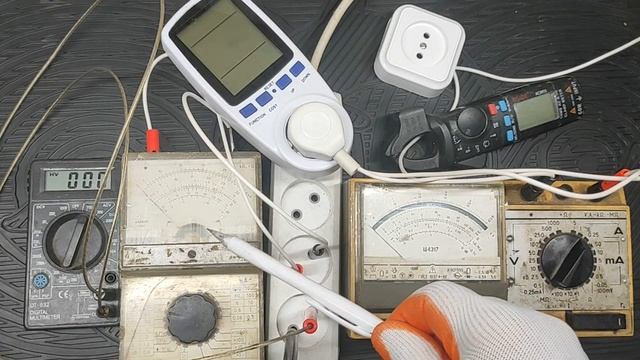 Електролічильник ваттметр вольтметр амперметр розет? смотреть онлайн