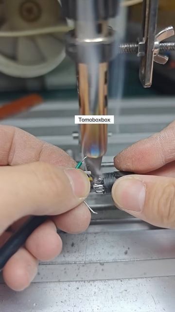 Flawless Electronic Soldering with Auto Wire Feeder & Laser Guide ｜ Shiny Precise Joints