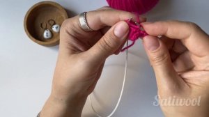 Вяжем мини-шарфик спицами