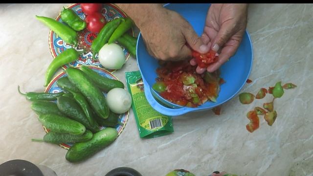Первый урожай томатов. Салат домашний. Соседи просят ? смотреть онлайн