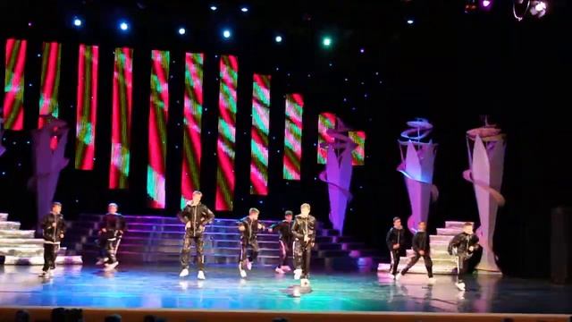 Школа звезд 2017 Брейк Смайлы/Трудный возраст смотреть онлайн