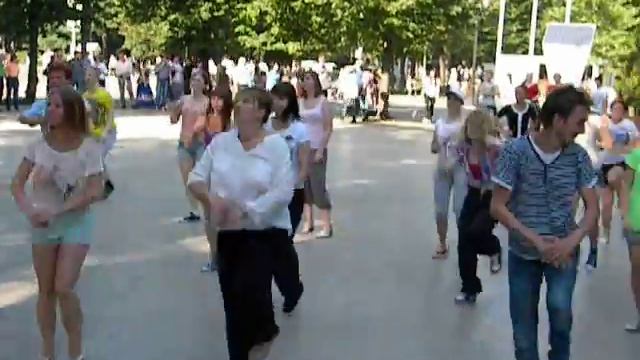 Репетиция Хип-Хоп флешмоба 28.07.12 часть 1 смотреть онлайн