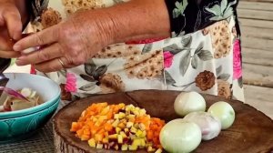 ЖАРЕНАЯ КАПУСТА от бабушки: рецепт на свежем воздухе. ?