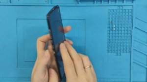 Must have в любой мастерской. Защита от пыли для фронтальной камеры и клей для дисплеев