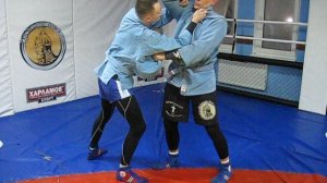 2017 год. Борьба для улицы- стопа, локоть, колено и бросок.