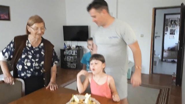 Непланирана прослава јубиларног 37-ог уз 100% импровизац смотреть онлайн