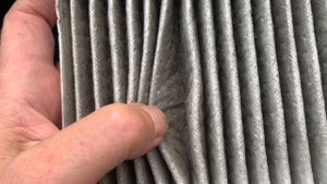 Замена салонного микрофильтра на автомобиле MINI Cooper F56.