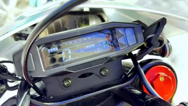 ￼РОМА ПРОТИВ ПАПЫ НА ПИТБАЙКЕ! КТО КРУЧЕ СДЕЛАЕТ ТРЮК смотреть онлайн